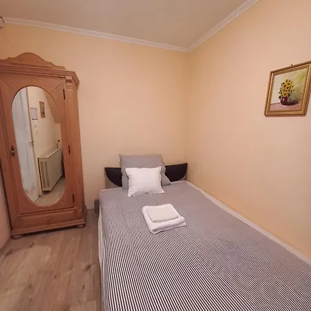 Apartman Sándor *