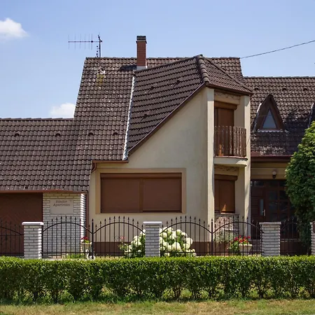 Apartman Sándor *
